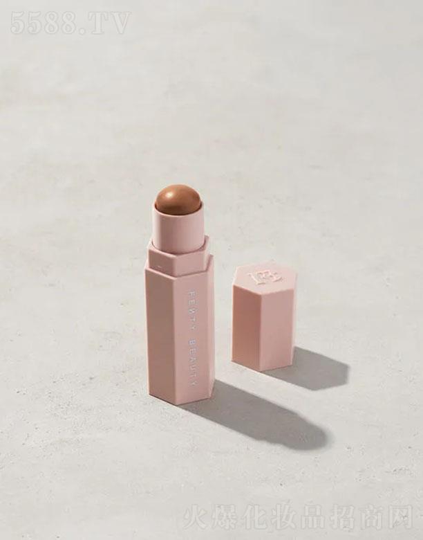 ·����܎��ˮ���yƷ(�Ϻ�)���޹�˾��FentyBeauty��׃?n��i)��F��� ��¶��ɫ(�����{(di��o))