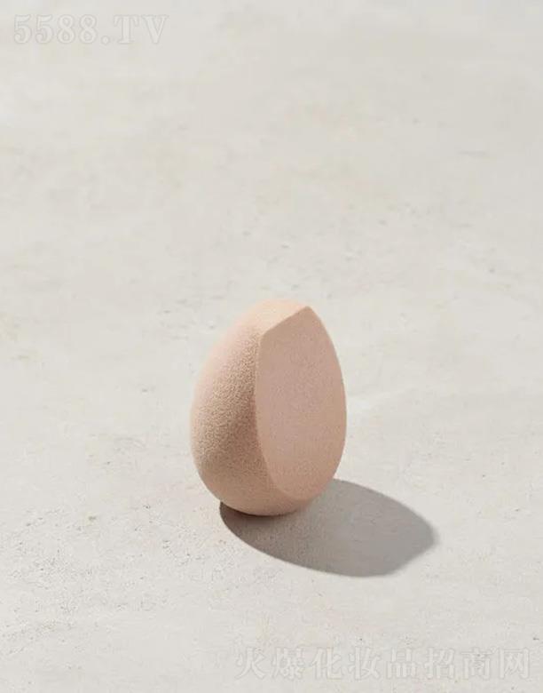 Fenty Beauty3D���y�۵�100 �N���沿��ܛ����(x��)