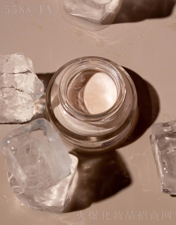 ���Ľ˹�۸�